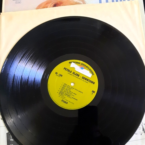 Petula Clark- Downtown Vinyl LP, 1965 - Picture 9 of 9